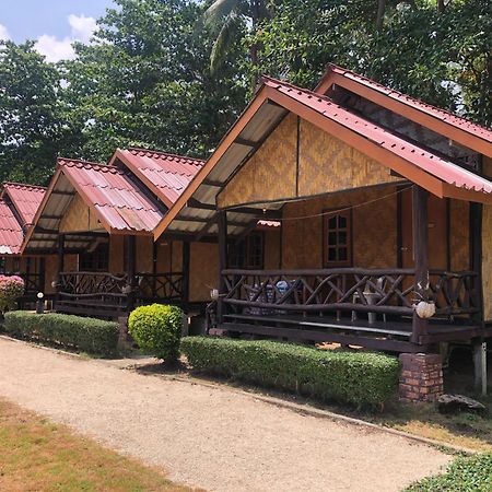 Moonwalk Lanta Resort Koh Lanta Luaran gambar